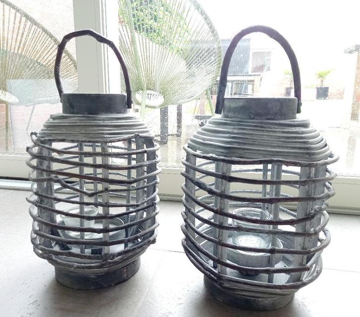2 WIND LICHTHOUDERS (10€/STUK) – ALS NIEUW!, Huis en Inrichting, Woonaccessoires | Kandelaars en Kaarsen, Zo goed als nieuw, Kaars