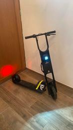 E-step Scooter husqvarna, Fietsen en Brommers, Steps, Ophalen of Verzenden, Zo goed als nieuw, Elektrische step (E-scooter)