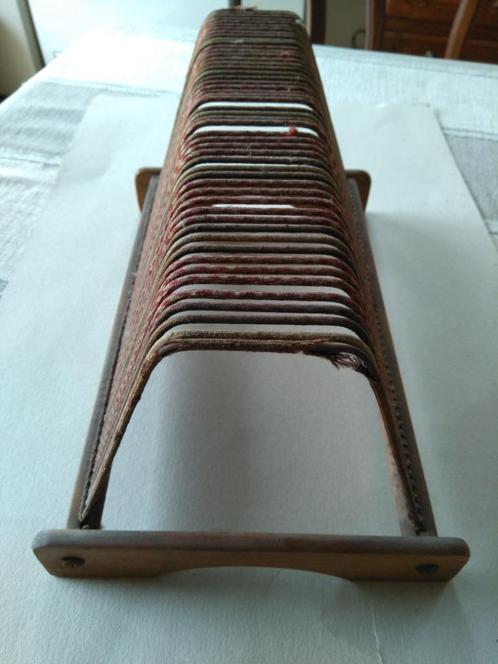 Vintage Platenrek – 50 vinylplaten, Antiek en Kunst, Antiek | Overige Antiek, Ophalen