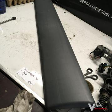 Renault Traffic 2009 2.0 diesel   Kap Links    8200 036 093  beschikbaar voor biedingen