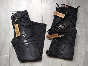 ★ M128 - Nieuwe jeansbroeken met label beschikbaar voor biedingen