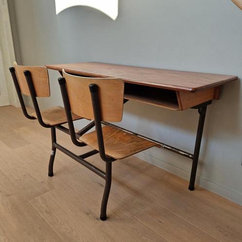 Oude schoolbank bureau kinderbureau, Huis en Inrichting, Bureaus, Gebruikt, Bureau, Ophalen