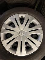 Kit hiver Yaris cross utilisée une petite saison, Enlèvement, Pneus hiver, Pneus et Jantes