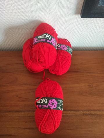 rode wol Phildar Pegase 206 4 bollen samen €3 beschikbaar voor biedingen