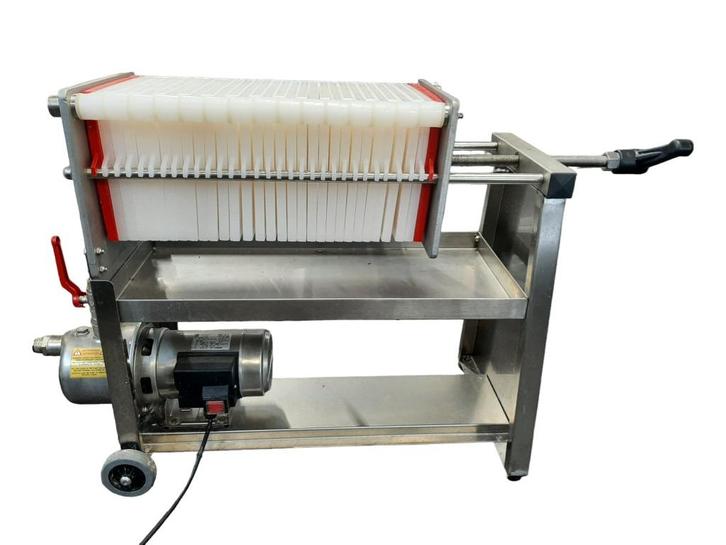 Filterinstallatie wijn, sappen, olijfolie Enotecnica F30, Electroménager, Extracteurs de jus, Utilisé, Enlèvement