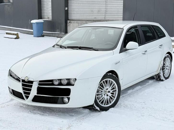 Alfa Romeo 1.9 Diesel JTD, Autos, Alfa Romeo, Particulier, Diesel, Euro 4, Break, 5 portes, Boîte manuelle, Blanc, Noir, Cuir