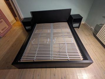 IKEA – Hoog tweepersoonsbedframe + 2 Bedbodems