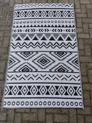 outdoor vloerkleed  1,80 x 1,20 m  wit / zwart beschikbaar voor biedingen