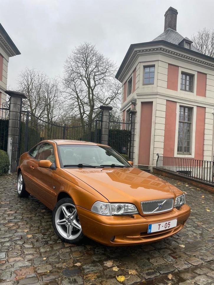 Volvo c70 T5 luxury 2.3, Auto's, Oldtimers, Particulier, ABS, Volvo, Benzine, Coupé, Automaat, Overige kleuren, Beige, Leder en Alcantara