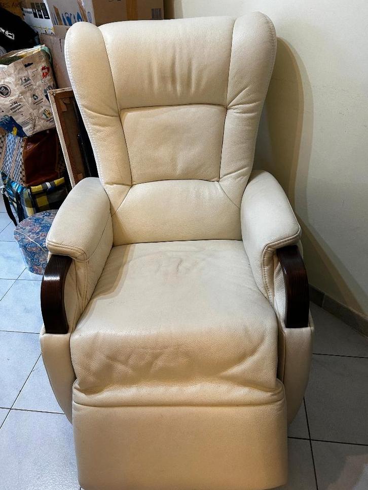 Fauteuil Relax Cuir Véritable Electrique, Huis en Inrichting, Fauteuils, Zo goed als nieuw, Leer, 50 tot 75 cm, Minder dan 75 cm