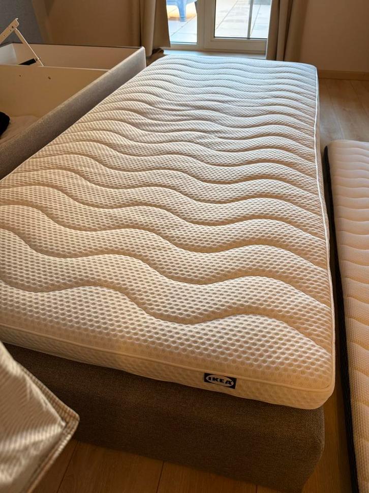 Topmatras Ikea 90x120x7 + 3 overtrekken, Huis en Inrichting, Slaapkamer | Matrassen en Bedbodems, Zo goed als nieuw, Matras, 90 cm