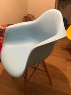 Eames-replica DAW stoel, Huis en Inrichting, Stoelen, Blauw, Kunststof, Modern, Gebruikt