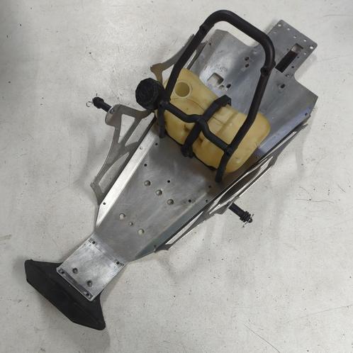 FG 2wd offroad bodemplaat + bumper, tank (Marder, Beetle), Hobby en Vrije tijd, Modelbouw | Radiografisch | Auto's, Gebruikt, Onderdeel