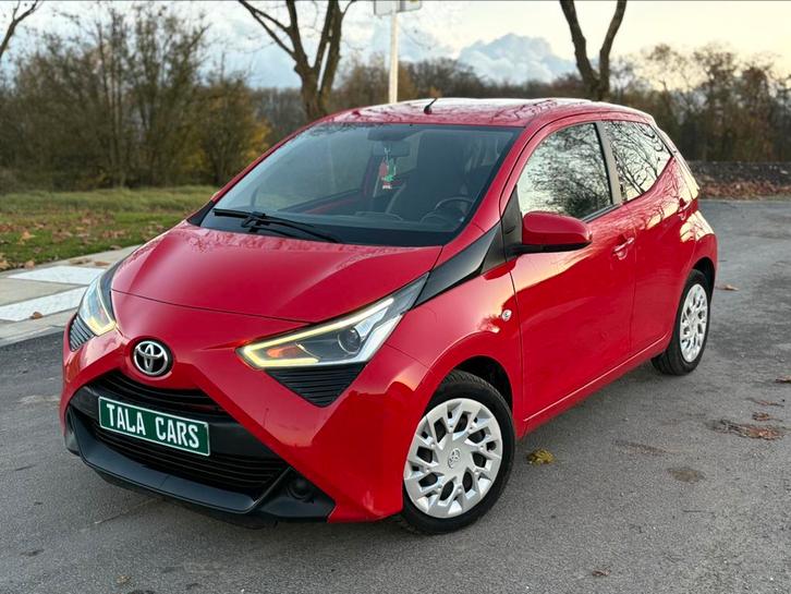 Toyota Aygo 1.0 VVT-I NAVI BLUETOOTH GARANTIE 12 MOIS, Auto's, Toyota, Bedrijf, Te koop, Aygo, ABS, Airbags, Bluetooth, Boordcomputer