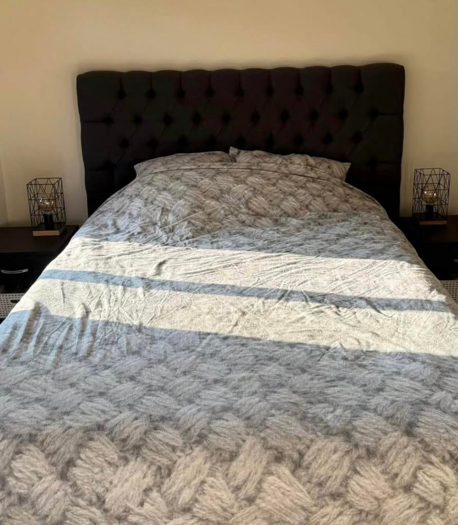 Lit, Ophalen, Zo goed als nieuw