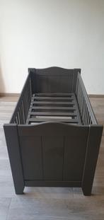 Lit bébé bois massif 60  120 cm - gris anthracite, Enfants & Bébés, Comme neuf, Moins de 140 cm, Moins de 70 cm, Sommier à lattes