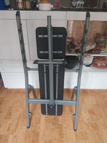 Benchpress bank decathlon  beschikbaar voor biedingen