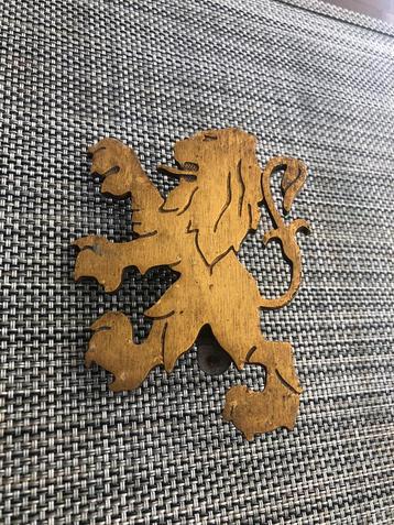emblème insigne Peugeot 104 204 304 504 beschikbaar voor biedingen