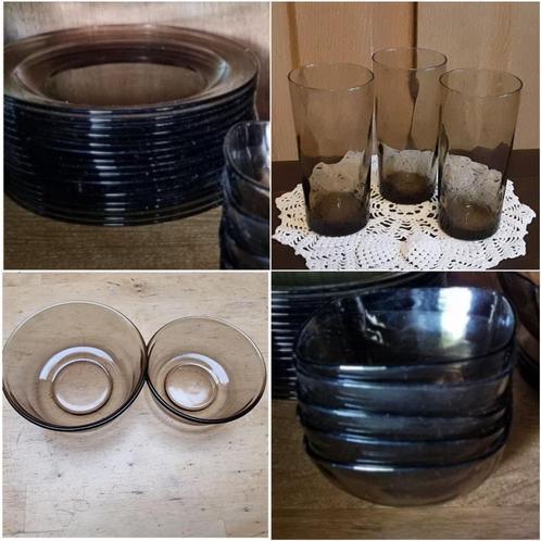 20-delige set France zwarte rook glazen servies, Prijs alles, Huis en Inrichting, Keuken | Servies, Gebruikt, Glas, Ophalen of Verzenden