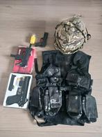 Verkleedkleding leger + attributen, Ophalen