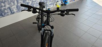 B Twin Rockrider st 520 in perfecte staat.niet veel gebruikt beschikbaar voor biedingen