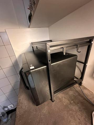 Verstelbaar rek voor boven magnetron – met haken – €20 beschikbaar voor biedingen