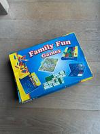 Doos met 6 gezelschapspellen. Onder andere rummikub, jenga, Ophalen of Verzenden, Zo goed als nieuw