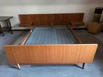 Vintage bed met nachtkastjes, Huis en Inrichting, Slaapkamer | Bedden, Gebruikt, Ophalen