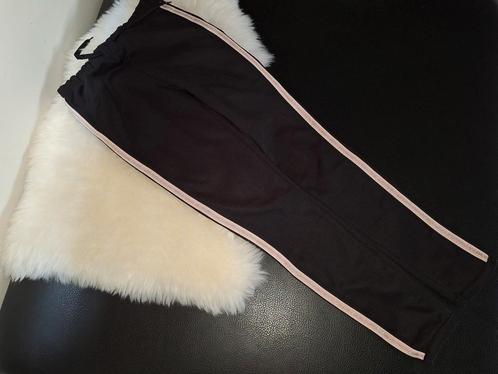 Zwarte broek / sportbroek in maat 158 / 164, Kinderen en Baby's, Kinderkleding | Maat 158, Zo goed als nieuw, Broek, Ophalen of Verzenden