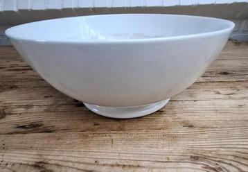 Grote antieke beboterde beslagkom , SC.RICHARD, Italië beschikbaar voor biedingen