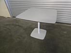 Enea Lottus tafel wit HPL 90x90x76H, 50 tot 100 cm, Vierkant, Zo goed als nieuw, Vier personen