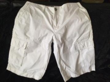 Mexx herenshort wit nieuw (jeans maat 30)  beschikbaar voor biedingen