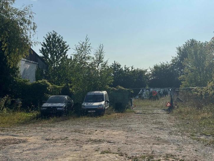 Hangar 300m2 + Parking  A louer, Immo, Garages en Parkeerplaatsen, Provincie Henegouwen