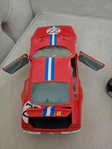 Voiture de sport Countach Lamborghini, Ferrari 460, rouge, v, Enlèvement ou Envoi, Utilisé, 1:5 à 1:8, Voiture