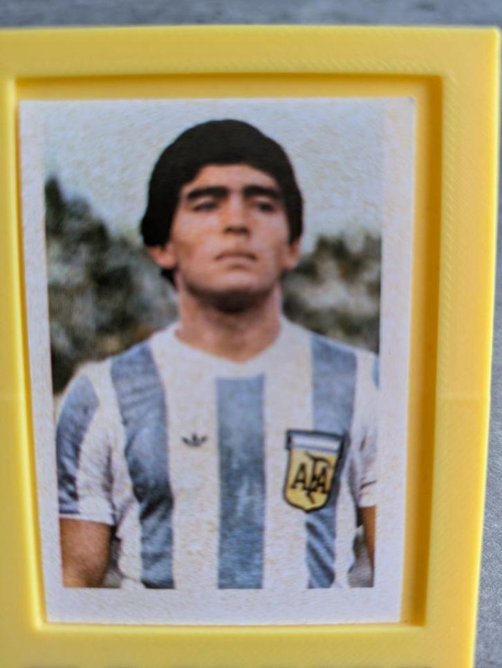 VOETBAL PRENT MARADONA DIEGO   zeer gegeerd 1982 wk Espana, Hobby en Vrije tijd, Stickers en Plaatjes, Zo goed als nieuw, Verzenden