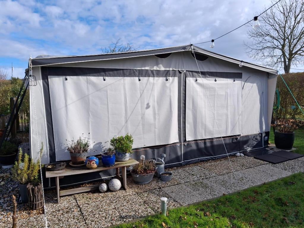 voortent 5,5m x 2,40m, Caravans en Kamperen, Voortenten en Luifels, Zo goed als nieuw, Overige merken, Ophalen