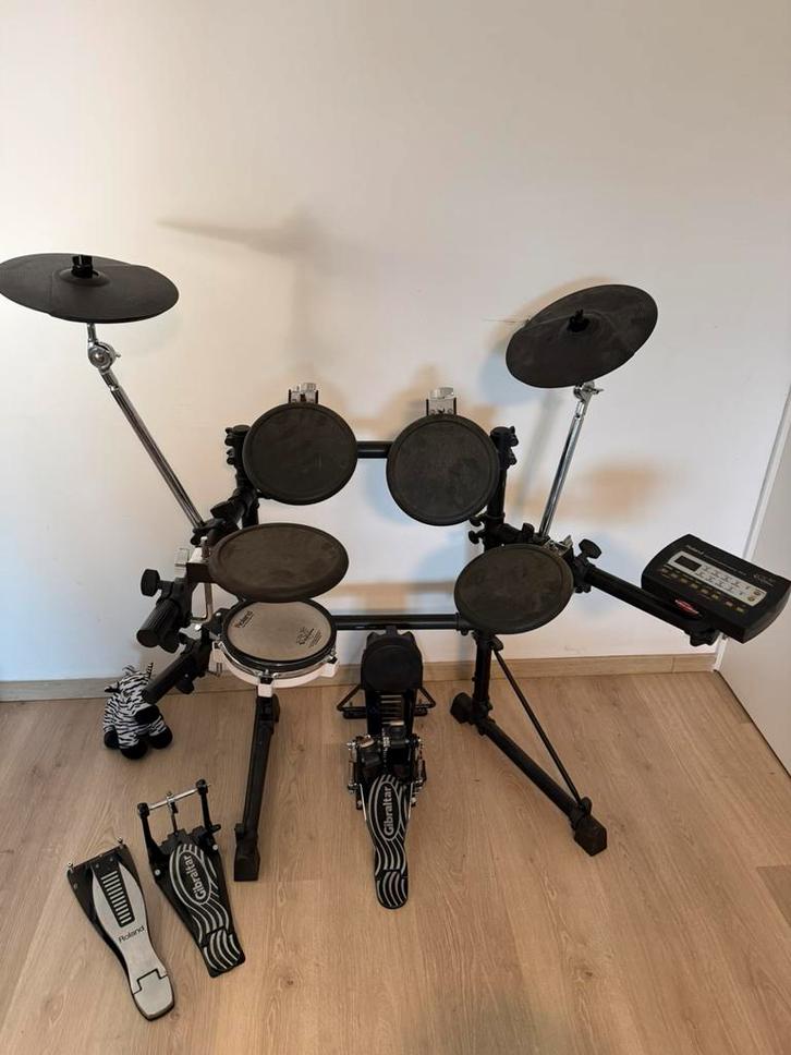 Roland vDrum TD3-KV + PM-10 + double bass pedal + stoel, Muziek en Instrumenten, Drumstellen en Slagwerk, Gebruikt, Roland, Elektronisch