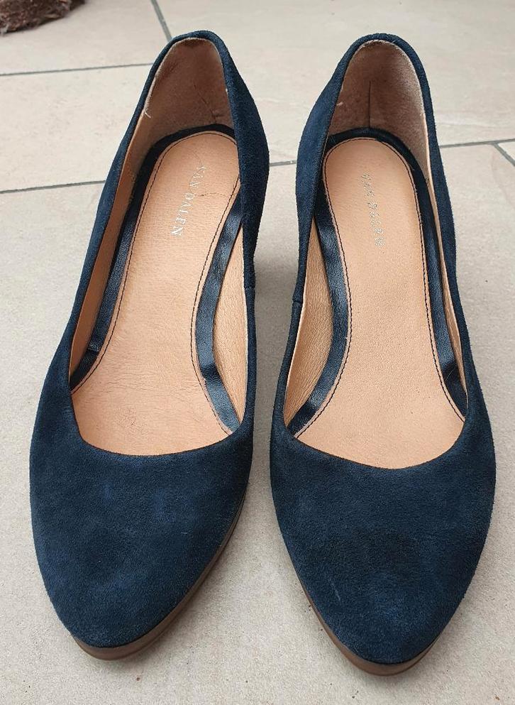 Donker blauwe pumps van Van Dalen maat 38, Vêtements | Femmes, Chaussures, Porté, Escarpins, Bleu, Enlèvement ou Envoi