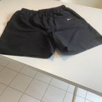 Short NIKE, Ophalen of Verzenden, Zo goed als nieuw, Maat 52/54 (L)