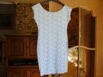 Robe  fond blanc à petites fleurs marine, taille 36/38, Vêtements | Femmes, Robes, Enlèvement ou Envoi, Comme neuf, Blanc, Au-dessus du genou