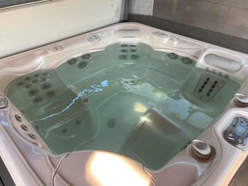 Jacuzzi 5 personen HotSpring Envoy met cover., Ophalen, Gebruikt