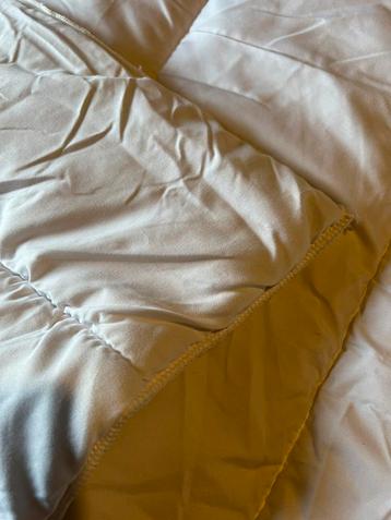 Dekbed 220 x 220 beschikbaar voor biedingen