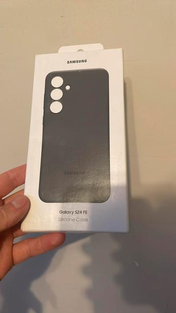Origineel Silicone Case hoesje Samsung Galaxy S24 FE beschikbaar voor biedingen