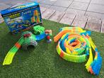 Magic Tracks - with extra tracks - glows in the dark, Kinderen en Baby's, Ophalen of Verzenden, Gebruikt