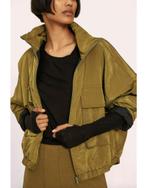 Jas Teliya (nieuw), Kleding | Dames, Overige kleuren, Maat 42/44 (L), Nieuw, Ophalen of Verzenden