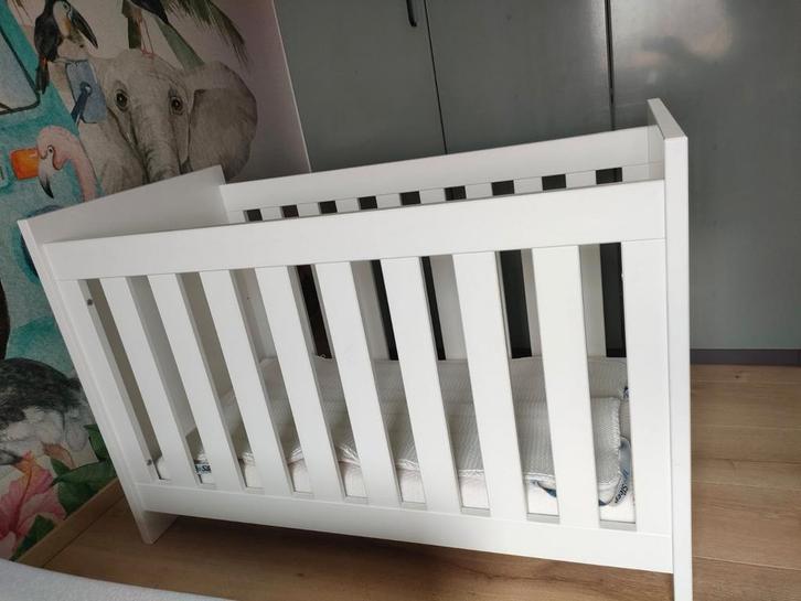 Babybed bopita + matras aer,beschermer aerosleep + lakentjes, Kinderen en Baby's, Kinderkamer | Complete kinderkamers, Gebruikt