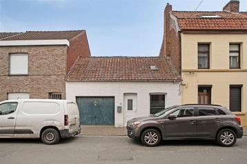 Maison à vendre à Tournai, 3 chambres, 200 m², 410 kWh/m²/an, 18988 kWh/an, 3 pièces