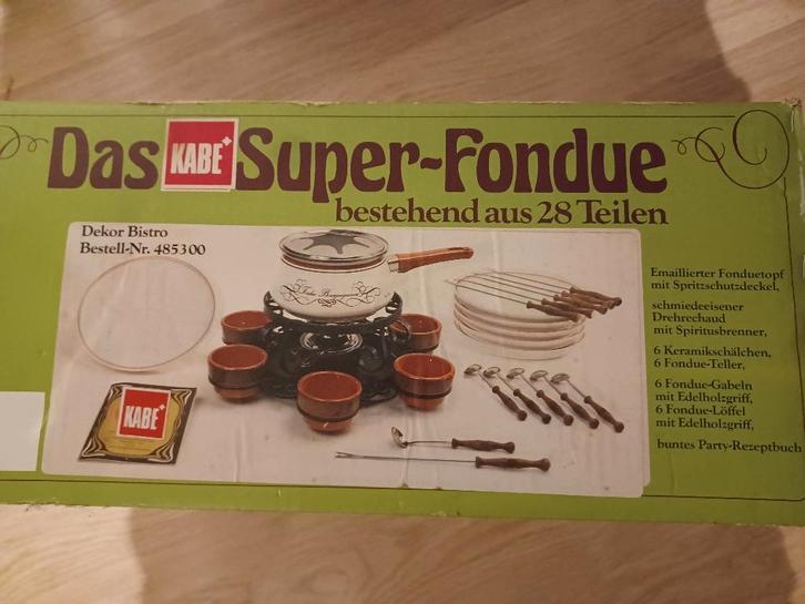 service à fondue rétro de 28 pièces, Maison & Meubles, Cuisine | Vaisselle, Comme neuf, Assiettes(s), Enlèvement