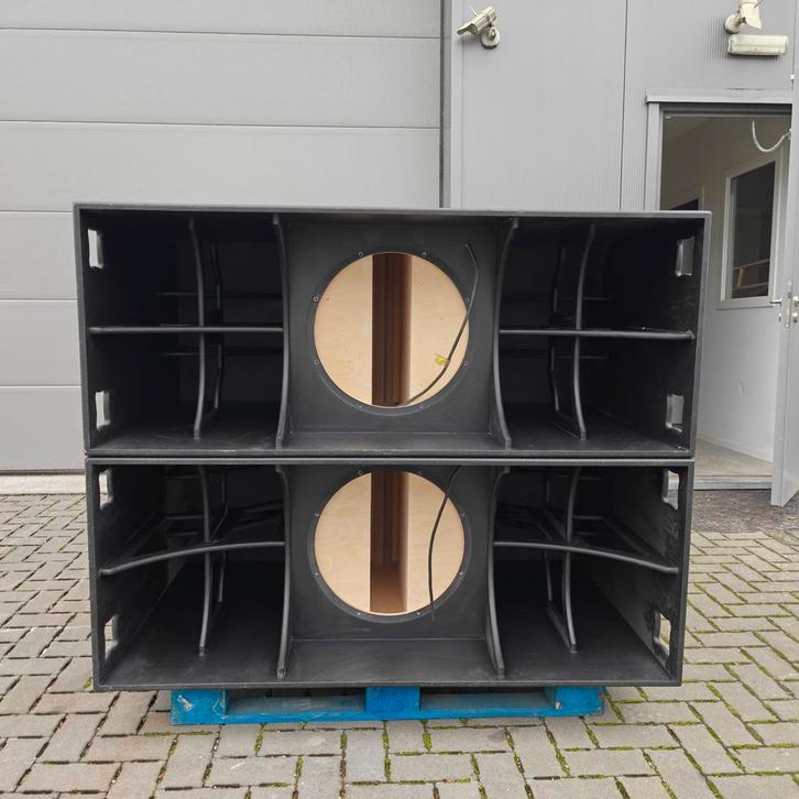 Subwoofer Minc-146, Muziek en Instrumenten, Versterkers | Keyboard, Monitor en PA, Zo goed als nieuw, P.A., Ophalen
