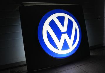 vw volkswagen dealer lichtreclame lichtbak incl achterwand